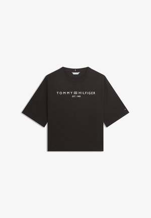 T-shirt corta nera con logo "TOMMY HILFIGER EST. 1985" bianco centrato sul petto e maniche corte larghe.