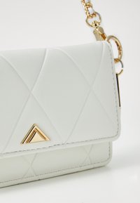ALDO FITITALL - Torba preko tijela - white