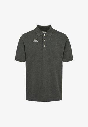 Dunkelgraues Polohemd aus Baumwolle mit klassischem Kragen, einer Drei-Knopf-Leiste und einem weißen Logo auf der linken Brust. Kurze Ärmel.