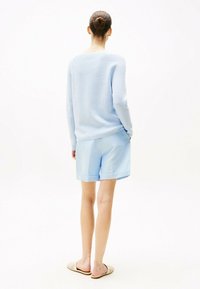 Thumbnail Image 3