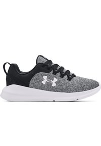 Zapatillas deportivas negras y grises con parte superior de malla texturizada, cierre de cordones y suela de goma blanca. Presenta un pequeño logo en el lateral.