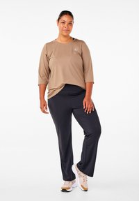 Active by Zizzi MIT 3/4-ÄRMELN - Langarmshirt - walnut