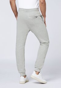 Chiemsee MIT PRINT - Jogginghose - neutral gray melange