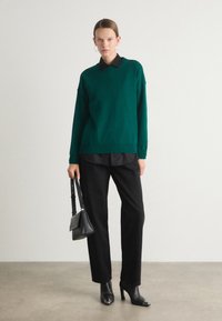 GANT C-NECK - Strickpullover - deep forest