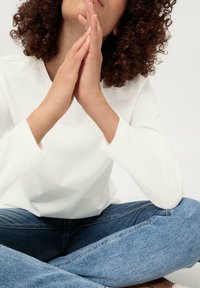 hessnatur Langarmshirt - naturweiss