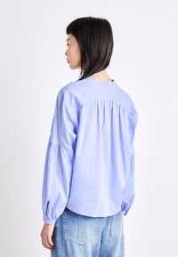 BOSS BERDAY - Gombos blúz - bright blue