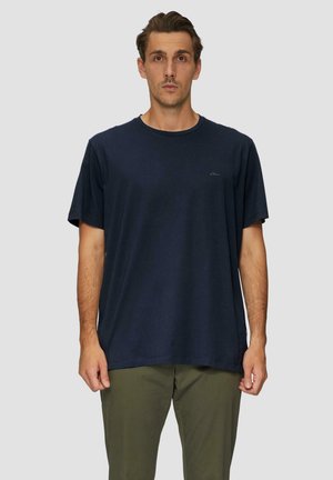 - T-shirt basic