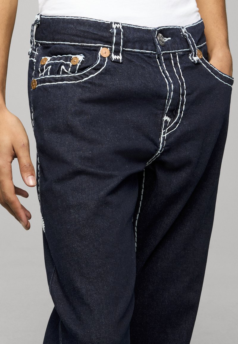 True Religion RICKY FLAP SUPER T 34IN - Straight leg jeans - body