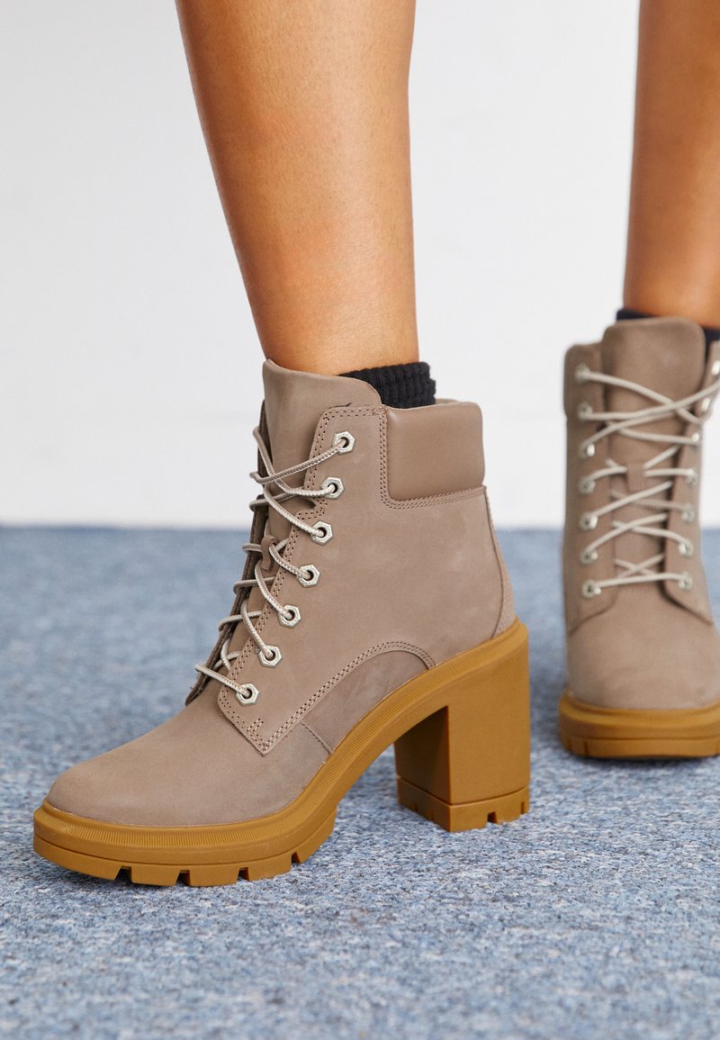 Timberland ALLINGTON HEIGHTS 6" - Kotníková obuv na vysokém podpatku - taupe