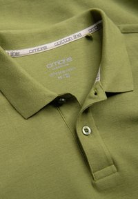 No seleccionado, olive