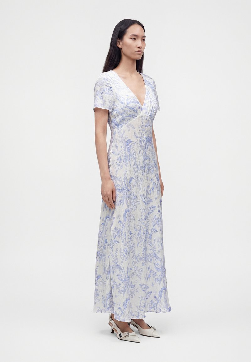 maje light blue dress RENISILA - Maxi WebRMCheck Liz Hurley's safety pin For its latest collection Coat Size:40 R