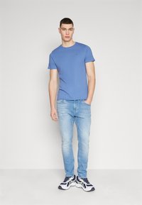 Tommy Jeans SLIM TEE - Basic T-shirt - charmed