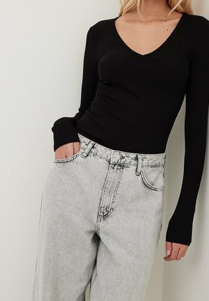 Langærmet T-shirt - black