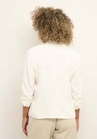 Thumbnail Image 3