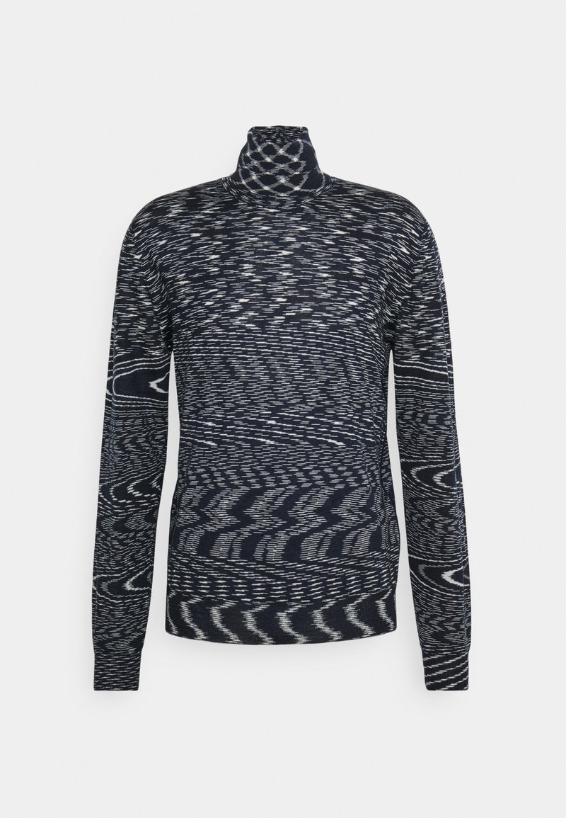 Pull à col roulé bleu marine avec un motif texturé dans des nuances de gris et de crème, à manches longues et à silhouette ajustée.