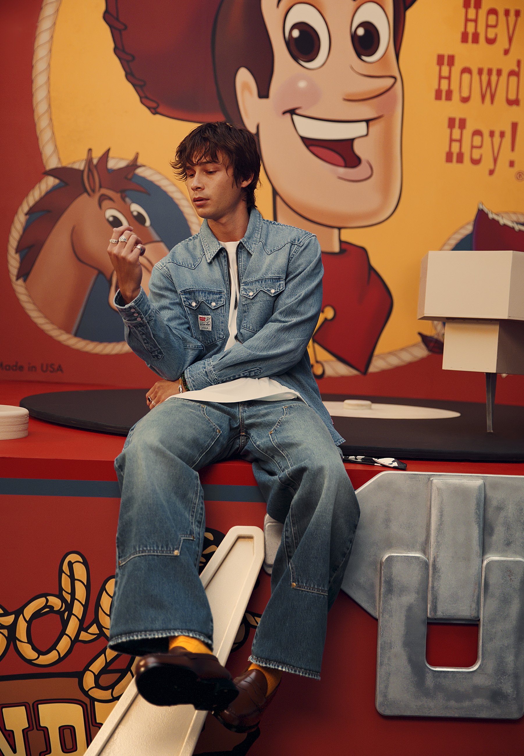 30 Levi’s Toy Story Western Flare ジーンズ LEVI'S® x TOY STORY ウエスタン フレア ジーンズ – リーバイス