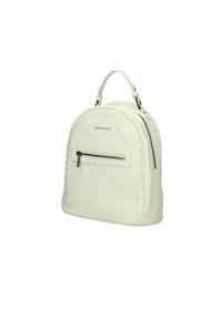 Zaino in ecopelle bianca dalla forma arrotondata, con dettagli borchiati sul fronte e una tasca con zip. Include una maniglia superiore e spallacci regolabili.
