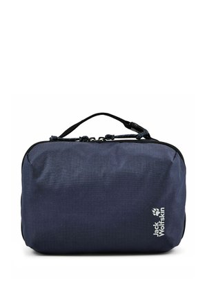 Kompakter rechteckiger reisetasche in Marineblau mit schwarzem Griff und Jack Wolfskin-Logo in Weiß auf der vorderen unteren rechten Ecke.