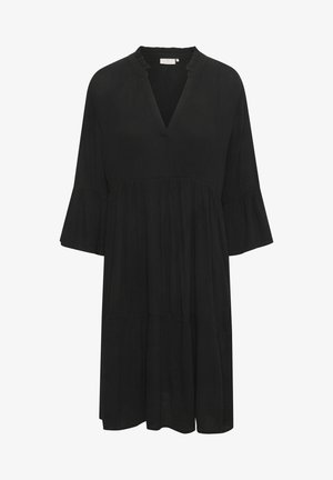 Must mustriga mustkatte, millel on V-kaelus, volangiga krae ja flokeeritud varrukad, millel on kihiline disain.