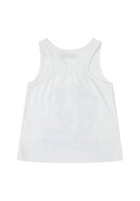 Top blanco sin mangas hecho de algodón, con cuello redondo, espalda fruncida y dobladillo recto. Textura suave sin patrones visibles.