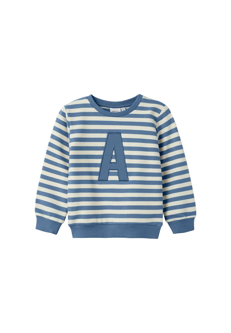 Sudadera de manga larga a rayas azul y blanca con una gran letra "A" azul en el frente y puños y dobladillo acanalados.