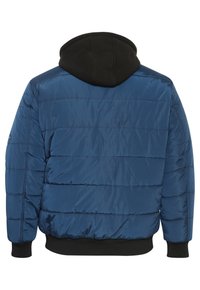 Blå pufferjakke med hætte i sort, med en quiltet design, elastiske manchetter og en blød, glat tekstur.