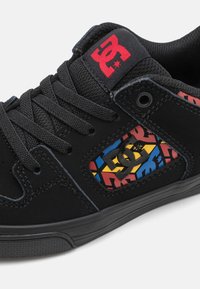 DC Shoes PURE UNISEX - Tenisky - black