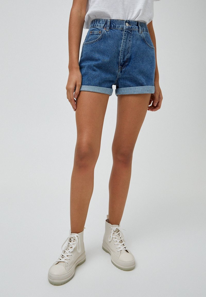 PULL&BEAR Short en jean - blue