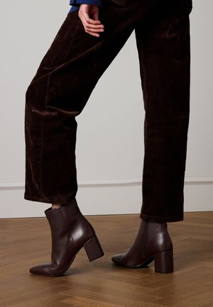 Manfield Bottines - braun