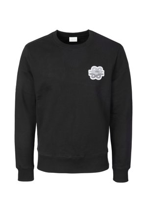 Czarna bluza z długim rękawem i okrągłym dekoltem, z prążkowanymi mankietami i pasem, z małą białą i szarą naszywką z logo na lewej piersi.