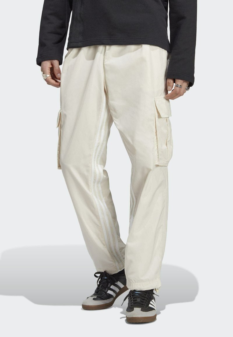 Rifta adidas Originals RIFTA - Cargo trousers - white - Zalando.ie