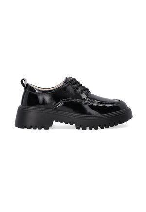 Schwarze Lackleder-Schnürschuhe mit einer massiven schwarzen Gummisohle, die tiefe Profilierungen aufweist, sowie einer kleinen Schlaufe an der Hinterseite für ein einfaches An- und Ausziehen.