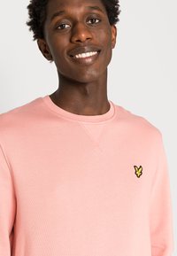 Lyle & Scott CREW NECK - Camisola - rosette