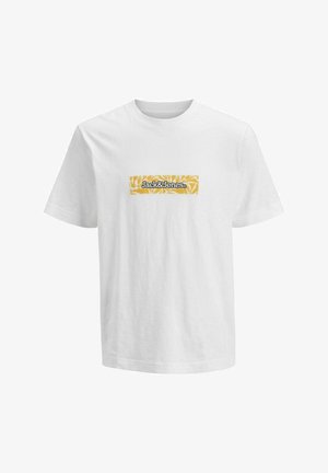 Valkoinen puuvillainen T-paita, jossa on keltainen painettu suorakulmio mustalla tekstillä "Jack&Jones" ja lehtimäinen kuvio reunoilla. Lyhyet hihat.