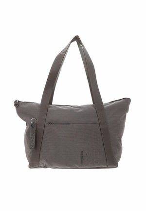 Borsa tote in tessuto grigio con doppie maniglie, chiusura superiore con zip, tasca frontale e branding impresso. Texture liscia con motivi minimi.