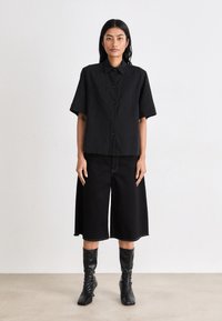 Mads Nørgaard ROBYN - Short en jean - black