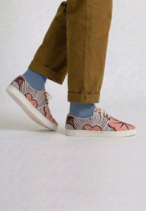 Panafrica, OASIS - Baskets basses - old pink