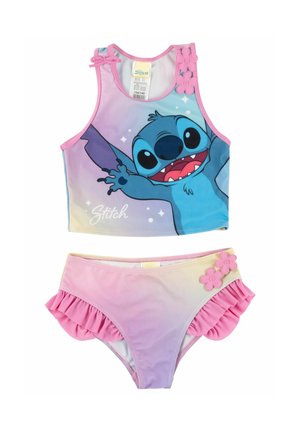 Zweiteiliger Kinder-Badeanzug mit einem blauen Stitch-Motiv auf dem Oberteil und pinkfarbenem Bikinihöschen mit Rüschen und Blumendekorationen.