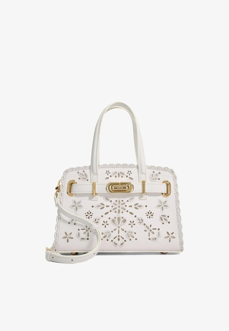 Sac à main en cuir blanc avec motifs floraux découpés, garnitures dorées, double poignée et bandoulière réglable.
