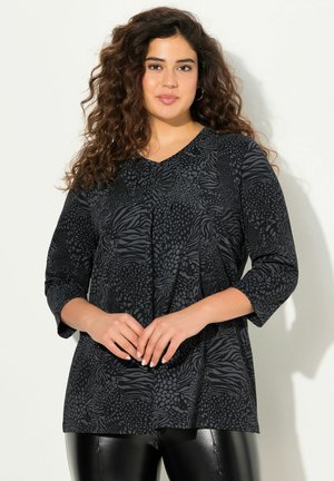 Ulla Popken ANIMAL PRINT 3/4 SLEEVE V-NECK - T-shirt à manches longues - black