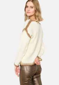 LolaLiza WITH CONTRASTING SEAMS - Pulover - vanilla white
