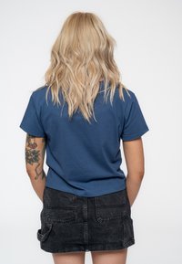 Paradiso Clothing QUEEN CLASSIC CREST BAND LOGO - Print T-shirt - blue