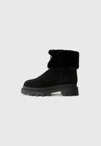 Unausgewählt, black