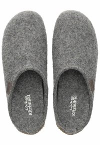 Pantofole in lana grigia con una superficie morbida e testurizzata, punta rotonda e design con tallone aperto. Presentano un piccolo etichetta in pelle sul lato.