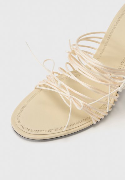 NEOUS AURIGA - Mules à talons - cream