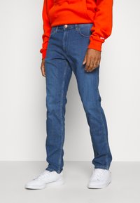 Wrangler Greensboro Regular Fit Mens Jeans Limelite Blue