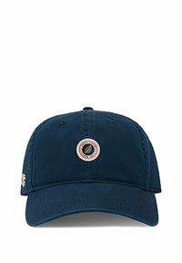 Casquette de baseball bleu marine en tissu. Présente un patch logo circulaire à l'avant et des trous de ventilation sur le dessus. Sangle réglable à l'arrière.