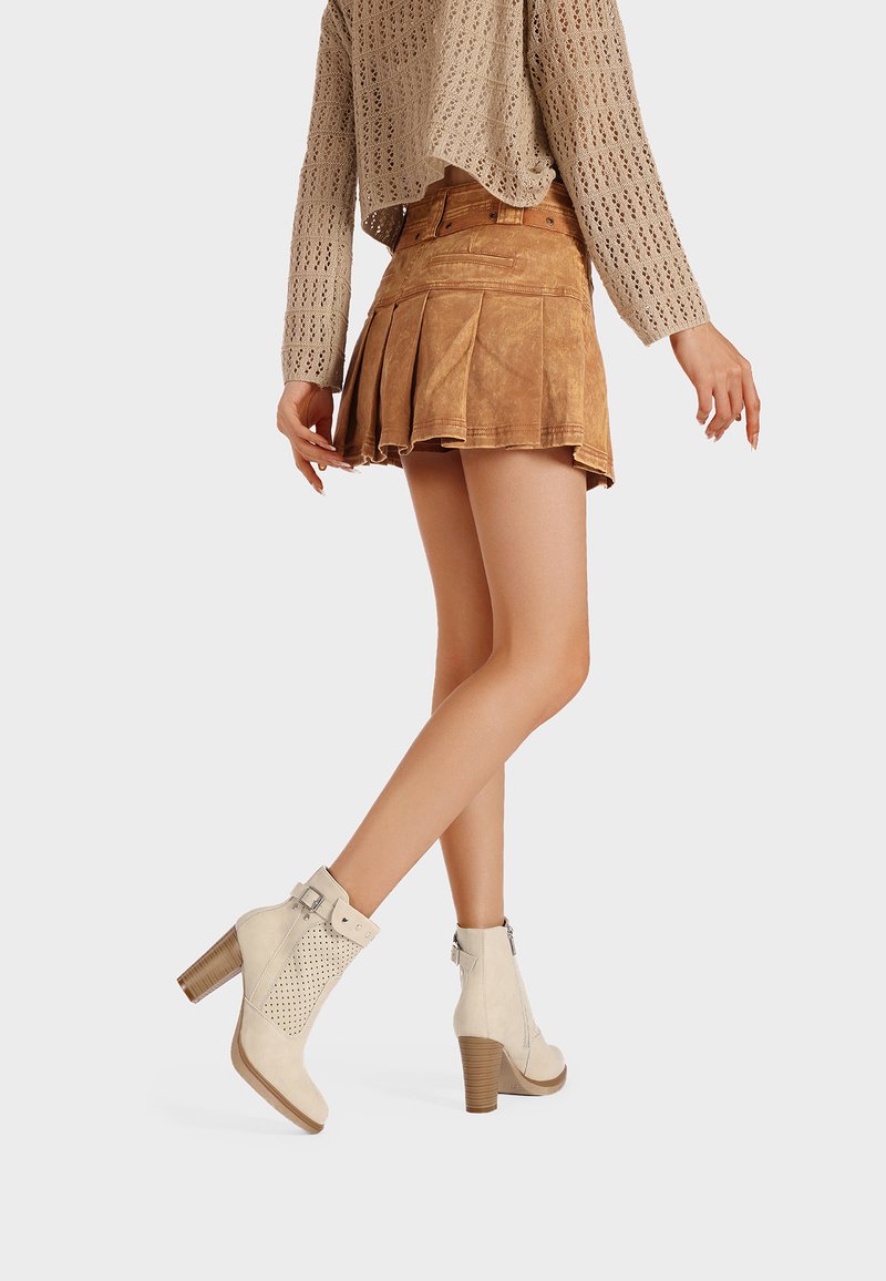 Queen Helena Giacca Biker In Ecopelle Corta E Leggera - Chiusura Cerniera, Stile Coreano, Colore Beige, Taglia M