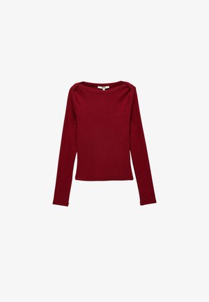 Top aderente a maniche lunghe realizzato in tessuto a costine di colore rosso scuro. Caratterizzato da un ampio scollo a barca e una texture liscia. Nessun motivo o dettaglio visibile.