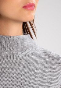 KIOMI Strickpullover - mottled grey